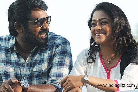 Vijay Sethupathi and Gayathrie in Puriyaatha Puthir (2017)