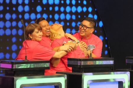 Jhong Hilario, Amy Perez, Jugs Jugueta, and Vice Ganda in Family Feud Philippines (2022)