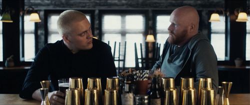 Hjálmar Örn Jóhannsson and Aron Már Ólafsson in Fullir Vasar (2018)