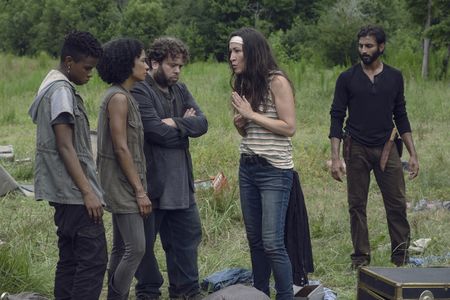 Dan Fogler, Angel Theory, Eleanor Matsuura, Lauren Ridloff, and Avi Nash in The Walking Dead (2010)