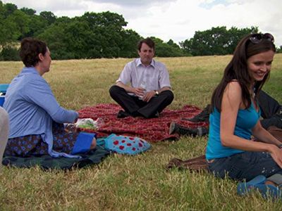 David Mitchell, Olivia Colman, and Vera Graziadei in Peep Show (2003)