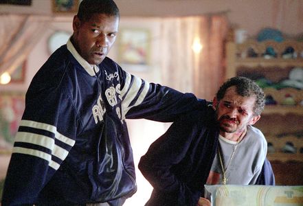 Denzel Washington and Gero Camilo in Man on Fire (2004)