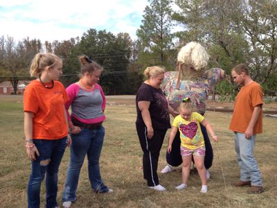 Mike Thompson, Alana Thompson, and June Shannon in Here Comes Honey Boo Boo (2012)