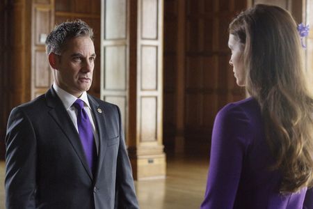 Adrian Pasdar and Amanda Righetti in Colony (2016)