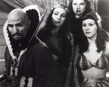 Carroll Borland, Olive Hatch, Priscilla Lawson, and Charles Middleton in Flash Gordon (1936)