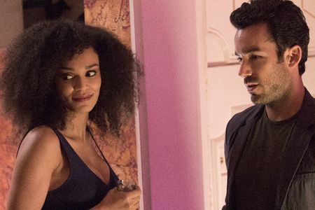 Aarón Díaz and Pearl Thusi in Quantico (2015)