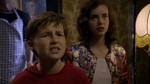 Maemae Renfrow and Daan Creyghton in Hunter Street (2017)