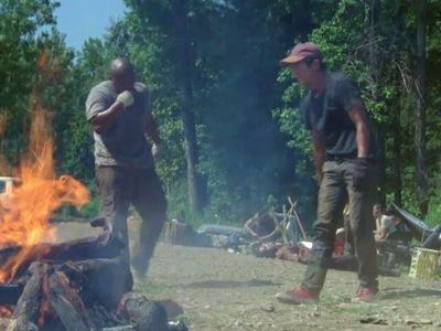 Irone Singleton and Steven Yeun in The Walking Dead (2010)