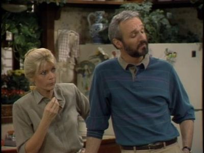 Meredith Baxter and Michael Gross in Family Ties (1982)