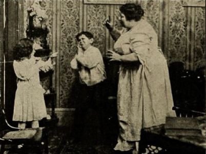 Andy Clark, Janet Dawley, and Jessie Stevens in Andy Has a Toothache (1914)