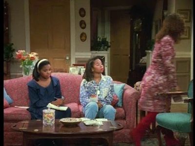 Telma Hopkins, Cherie Johnson, and Kellie Shanygne Williams in Family Matters (1989)