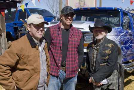 Willie Nelson, Toby Keith, and Rodney Carrington in Beer for My Horses (2008)