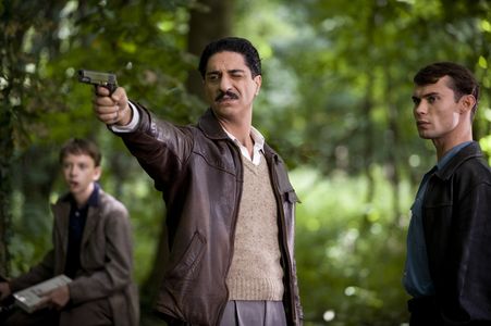 Simon Abkarian and Robinson Stévenin in Army of Crime (2009)