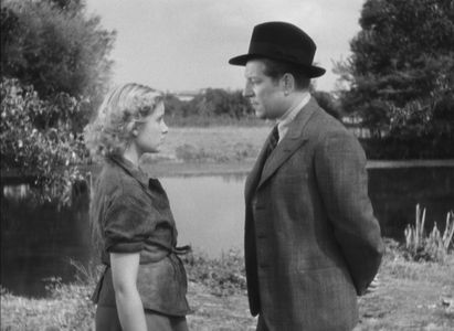 Blanchette Brunoy and Jean Gabin in La Bête Humaine (1938)