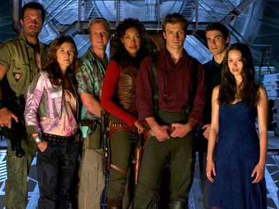 Adam Baldwin, Nathan Fillion, Sean Maher, Jewel Staite, Gina Torres, Alan Tudyk, and Summer Glau in Serenity (2005)