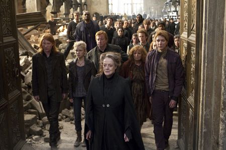 Maggie Smith, Alfred Enoch, George Harris, Devon Murray, Chris Rankin, Julie Walters, Mark Williams, Oliver Phelps, Clém