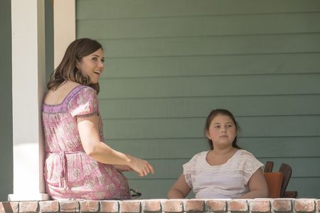 Mandy Moore and Mackenzie Hancsicsak in This Is Us (2016)