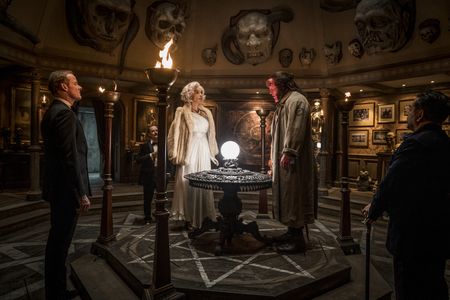 Nitin Ganatra, Sophie Okonedo, Alistair Petrie, Rick Warden, and David Harbour in Hellboy (2019)