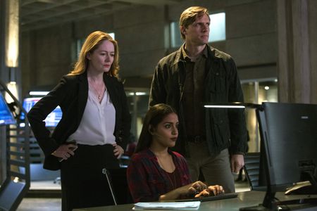 Miranda Otto, Teddy Sears, and Coral Peña in 24: Legacy (2016)