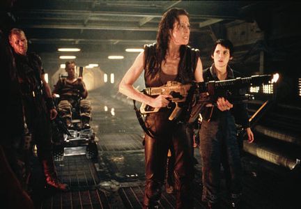 Winona Ryder, Sigourney Weaver, Ron Perlman, and Dominique Pinon in Alien: Resurrection (1997)