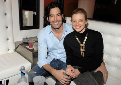 Amy Smart and Carter Oosterhouse