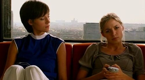 Still of Sabine Timoteo and Annika Blendl in After Effect (2007)