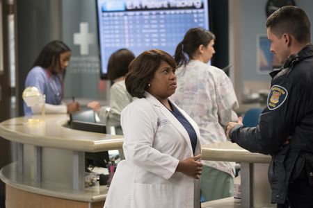 Chandra Wilson and Santiago Segura in Grey's Anatomy (2005)