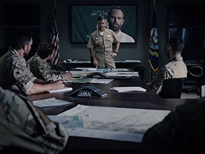 Rus Blackwell, Walton Goggins, Juan Pablo Raba, Kyle Schmid, and Barry Sloane in Six (2017)