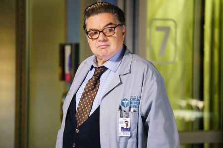 Oliver Platt in Chicago Med (2015)