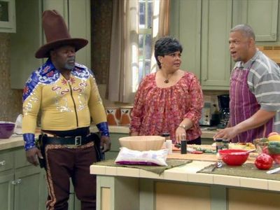 Tamela J. Mann, Maurice G. Smith, and David Mann in Meet the Browns (2009)