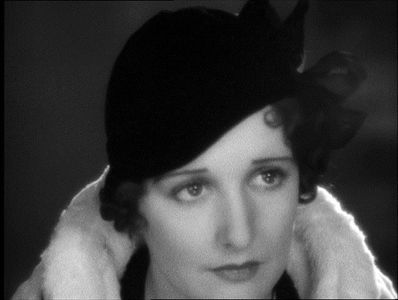 Anne Grey in Number 17 (1932)