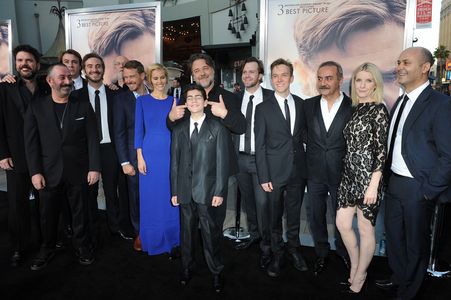 Russell Crowe, Steve Bastoni, Yilmaz Erdogan, Jacqueline McKenzie, Cem Yilmaz, Michael Dorman, Isabel Lucas, Ryan Corr, 