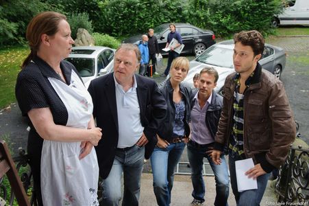 Marco Girnth, Marie Gruber, Melanie Marschke, Andreas Schmidt-Schaller, and Pablo Sprungala in Leipzig Homicide (2001)