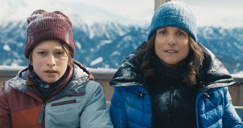 Still of Julia Louis-Dreyfus and Julian Grey in Downhill