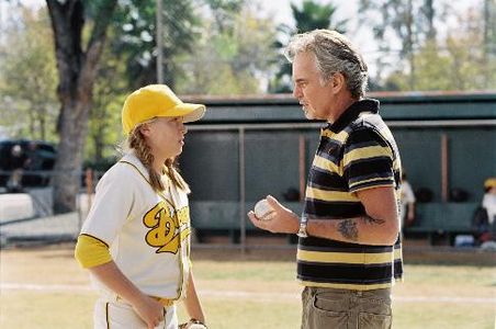 Billy Bob Thornton and Sammi Kane Kraft in Bad News Bears (2005)