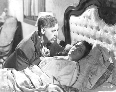 Fernando Soler and Dalia Íñiguez in La oveja negra (1949)