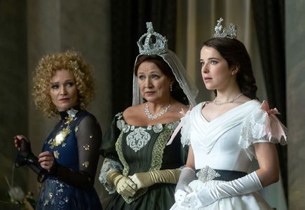 Zlata Adamovská, Anna Geislerová, and Leonie Brill in The Christmas Star (2020)