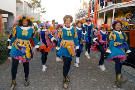 Charlotte Ha, Mickey Vermeer, and Anouk de Pater in De Club van Sinterklaas Film: de Gestrande Stoomboot (2023)