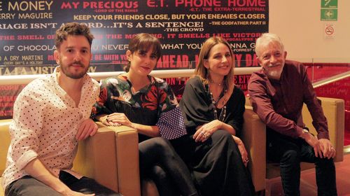 Claudia Ramírez, Camila Selser, Francisco de la Reguera, and Víctor Weinstock in El Ídolo (2018)