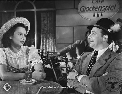 Hertha Feiler and Willy Fritsch in Der kleine Grenzverkehr (1943)