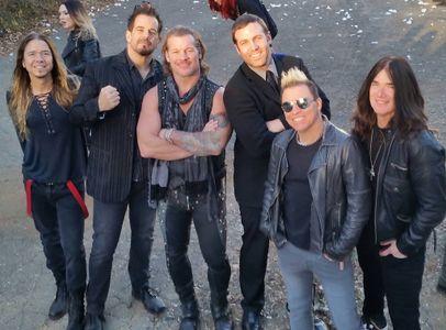 Chris w/ Chris Jericho & Fozzy on their music video PAINLESS