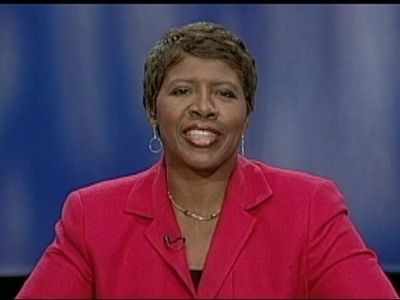 Gwen Ifill in Washington Week (1967)