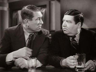 Victor McLaglen and Frank Mills in Powder Town (1942)