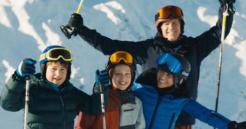 Still of Julia Louis-Dreyfus, Will Ferrell, Julian Grey, and Ammon Jacob Ford in Downhill