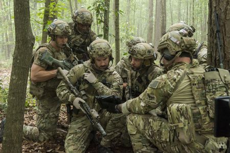 Edwin Hodge, Kyle Schmid, Barry Sloane, and Donny Boaz in Six (2017)