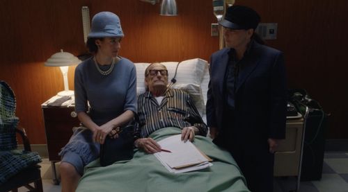 David Paymer, Alex Borstein, and Renata Friedman in The Marvelous Mrs. Maisel (2017)