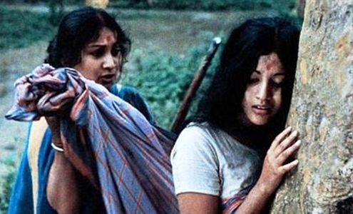 Sandhya Roy and Bobita in Distant Thunder (1973)