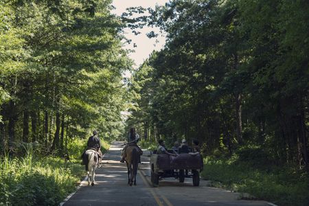 Angel Theory, Danai Gurira, Nadia Hilker, Lauren Ridloff, and Avi Nash in The Walking Dead (2010)