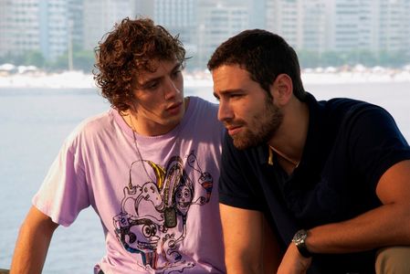 Rafael Cardoso and João Gabriel Vasconcellos in From Beginning to End (2009)