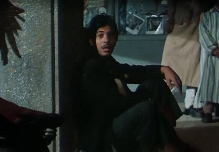 Mohsen Mohieddin in The Sixth Day (1986)